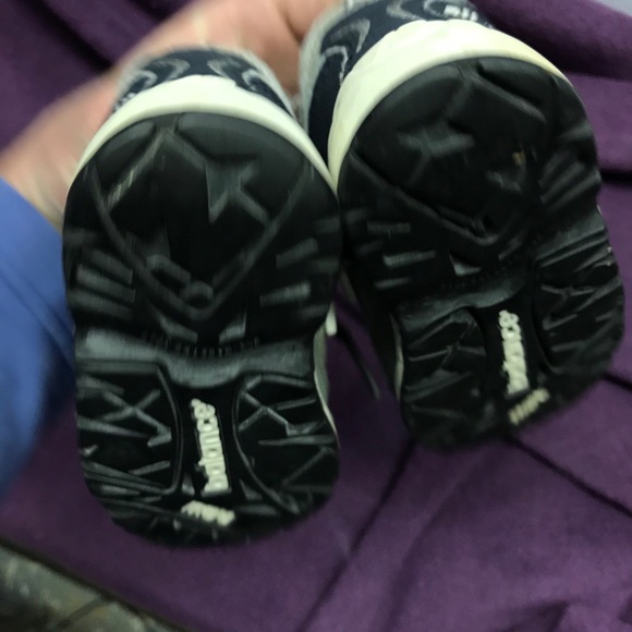 Size 1 New Balance - Picture 3 of 5
